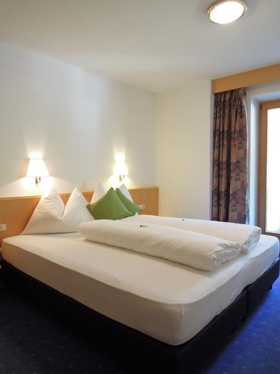 Mountain Living Apartments St. Valentin auf der Haid Rum bild